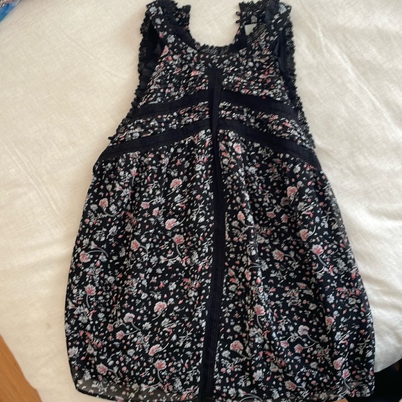 FLORAL HIGH NECK TANK - Picture 1 of 2